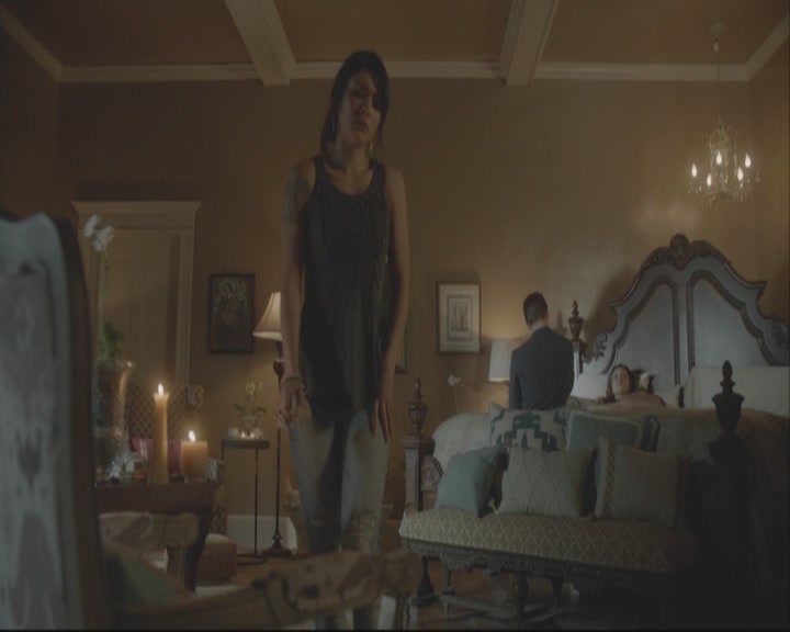 VampireDiariesWorld-dot-org_TheOriginals1x06FruitsOfThePoisonedTree-deletedscene0012.jpg