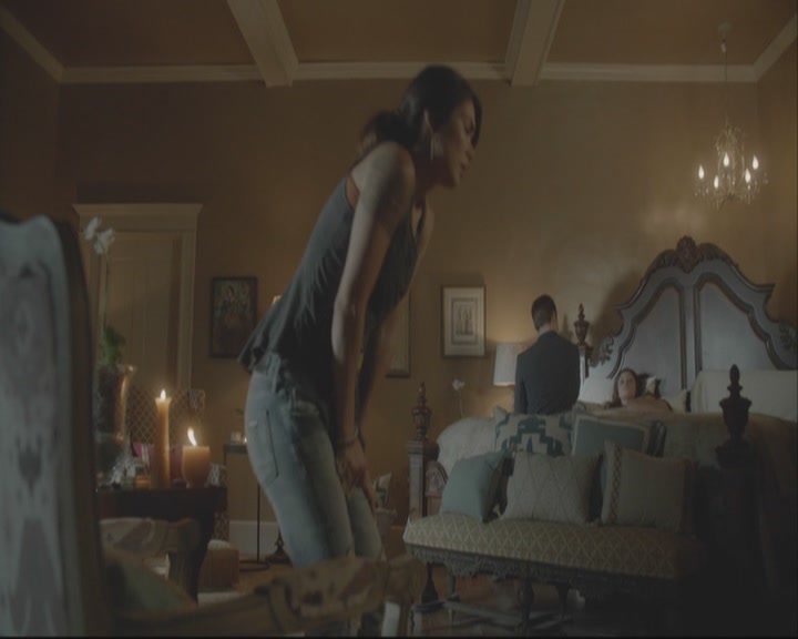 VampireDiariesWorld-dot-org_TheOriginals1x06FruitsOfThePoisonedTree-deletedscene0013.jpg