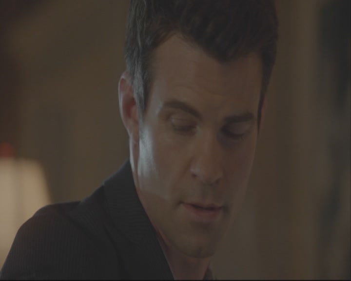 VampireDiariesWorld-dot-org_TheOriginals1x06FruitsOfThePoisonedTree-deletedscene0044.jpg