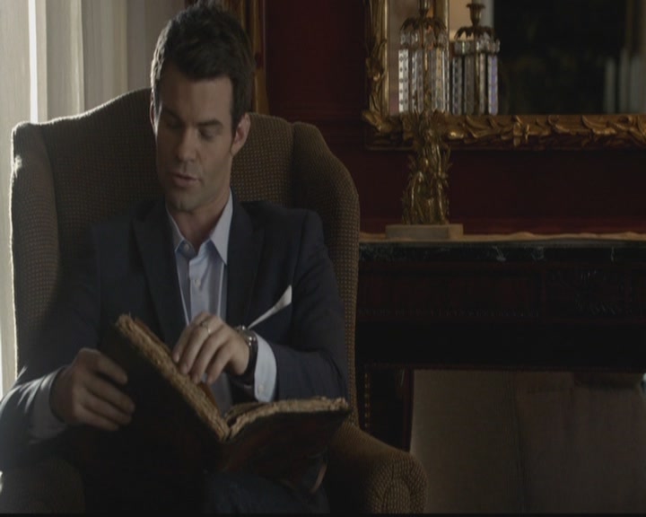 VampireDiariesWorld-dot-org_TheOriginals1x06FruitsOfThePoisonedTree0079.jpg