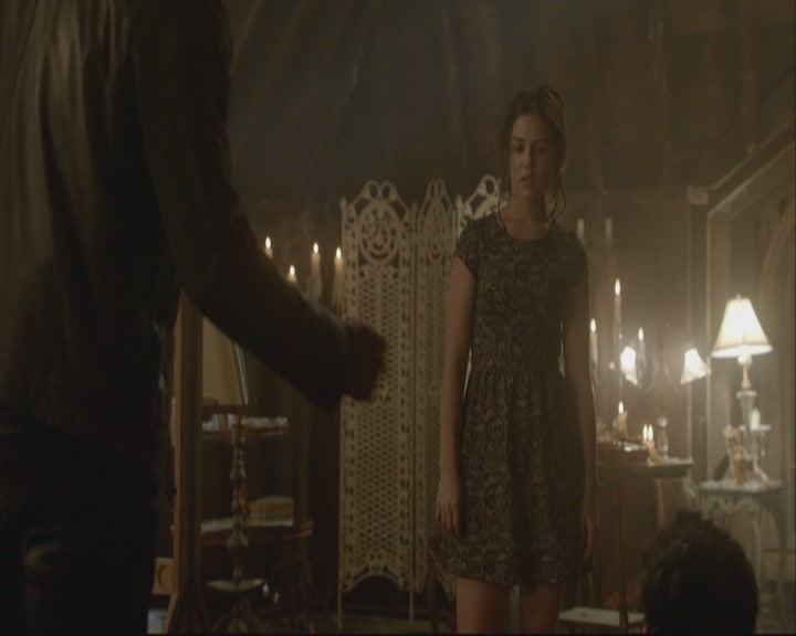 VampireDiariesWorld-dot-org_TheOriginals1x07Bloodletting-deletedscenes0044.jpg