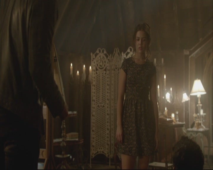 VampireDiariesWorld-dot-org_TheOriginals1x07Bloodletting-deletedscenes0045.jpg