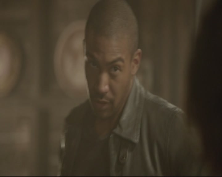 VampireDiariesWorld-dot-org_TheOriginals1x07Bloodletting-deletedscenes0048.jpg