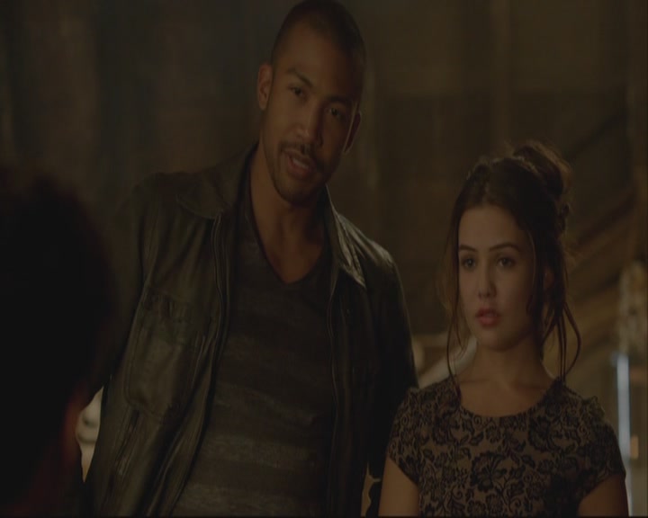 VampireDiariesWorld-dot-org_TheOriginals1x07Bloodletting-deletedscenes0080.jpg