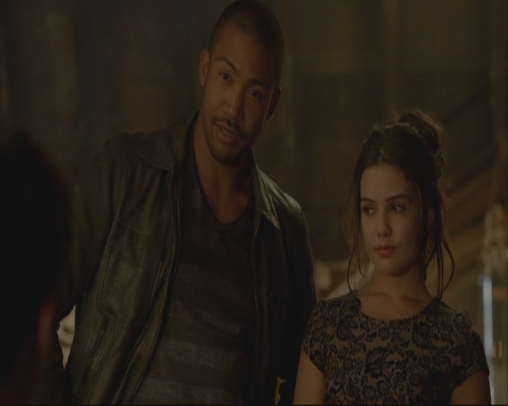 VampireDiariesWorld-dot-org_TheOriginals1x07Bloodletting-deletedscenes0082.jpg