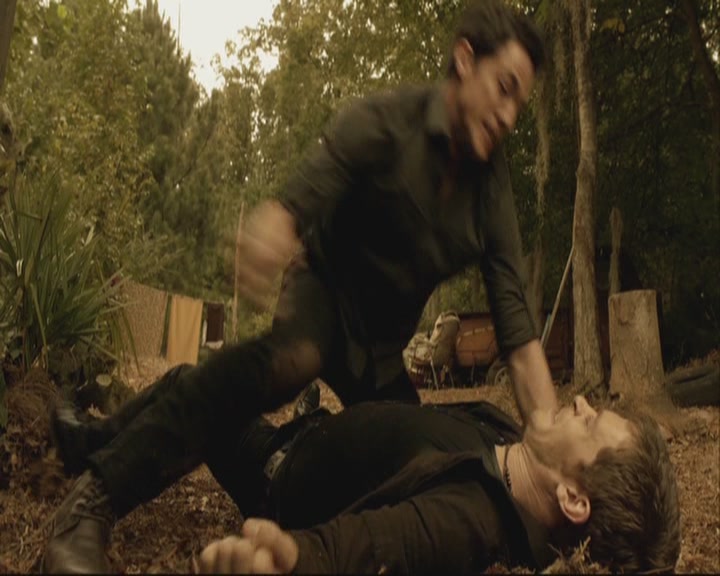 VampireDiariesWorld-dot-org_TheOriginals1x07Bloodletting-deletedscenes0190.jpg