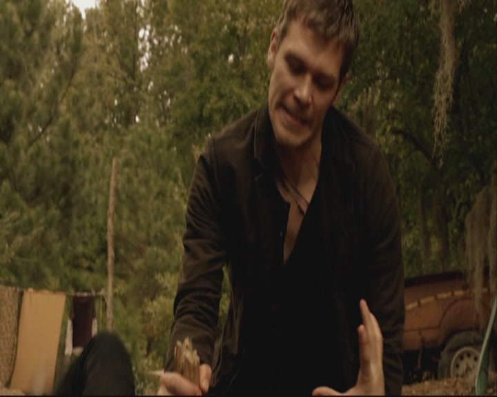 VampireDiariesWorld-dot-org_TheOriginals1x07Bloodletting-deletedscenes0214.jpg