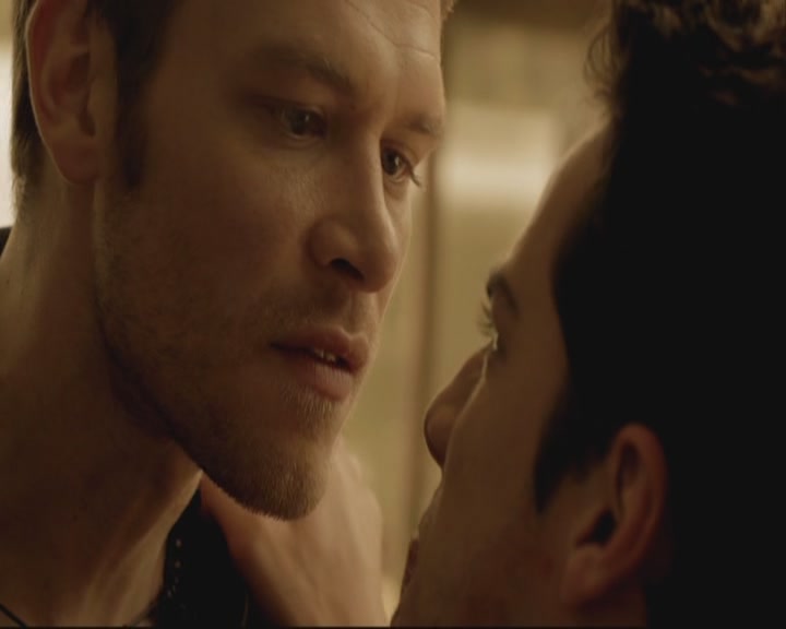 VampireDiariesWorld-dot-org_TheOriginals1x07Bloodletting-deletedscenes0334.jpg