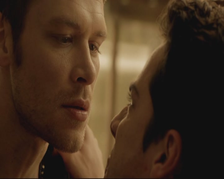 VampireDiariesWorld-dot-org_TheOriginals1x07Bloodletting-deletedscenes0335.jpg