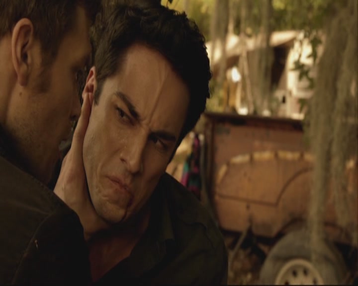 VampireDiariesWorld-dot-org_TheOriginals1x07Bloodletting-deletedscenes0373.jpg