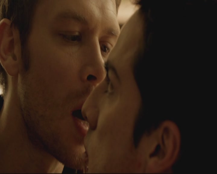 VampireDiariesWorld-dot-org_TheOriginals1x07Bloodletting-deletedscenes0376.jpg