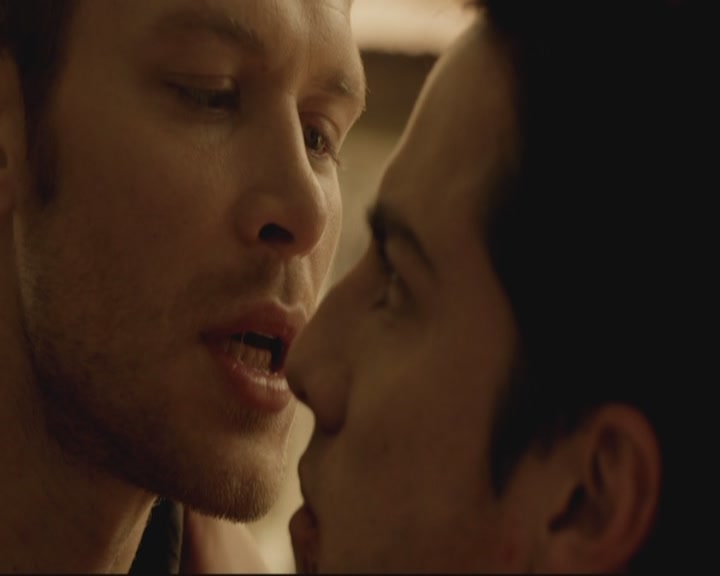 VampireDiariesWorld-dot-org_TheOriginals1x07Bloodletting-deletedscenes0379.jpg