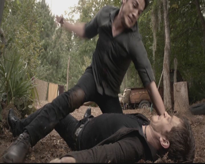 VampireDiariesWorld-dot-org_TheOriginals1x07Bloodletting1530.jpg