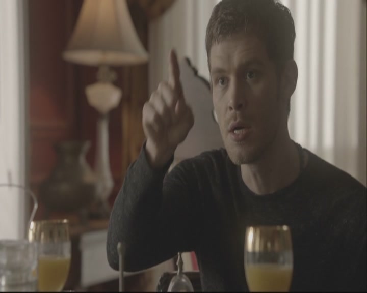 VampireDiariesWorld-dot-org_TheOriginals1x08TheRiverInReverse-deletedscene0066.jpg