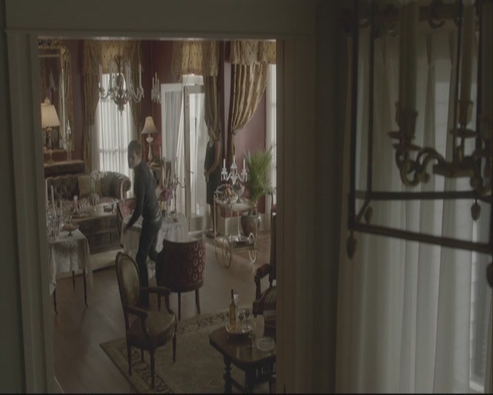 VampireDiariesWorld-dot-org_TheOriginals1x08TheRiverInReverse-deletedscene0113.jpg