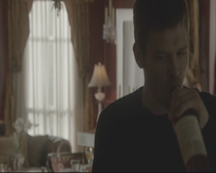 VampireDiariesWorld-dot-org_TheOriginals1x08TheRiverInReverse-deletedscene0116.jpg