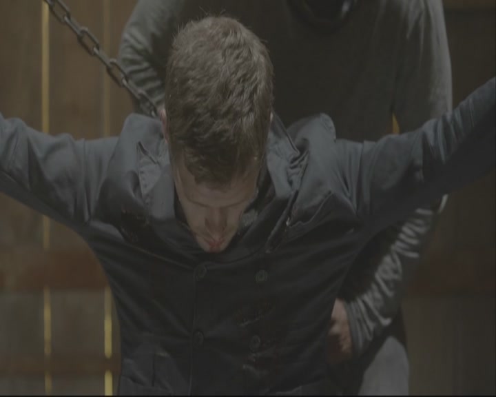 VampireDiariesWorld-dot-org_TheOriginals1x08TheRiverInReverse-deletedscene0308.jpg