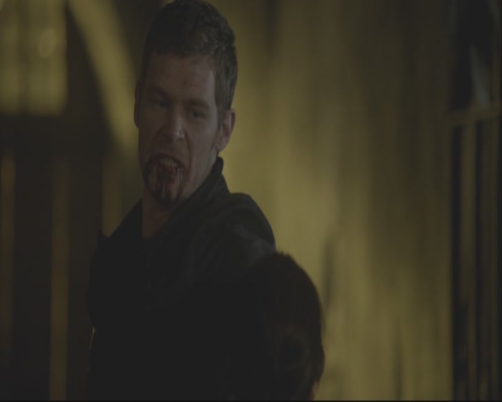 VampireDiariesWorld-dot-org_TheOriginals1x08TheRiverInReverse-deletedscene0366.jpg