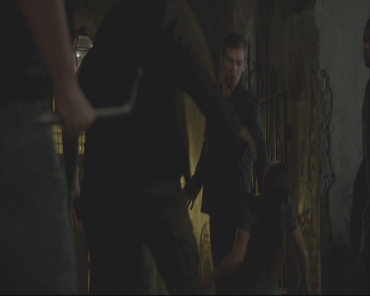 VampireDiariesWorld-dot-org_TheOriginals1x08TheRiverInReverse-deletedscene0367.jpg