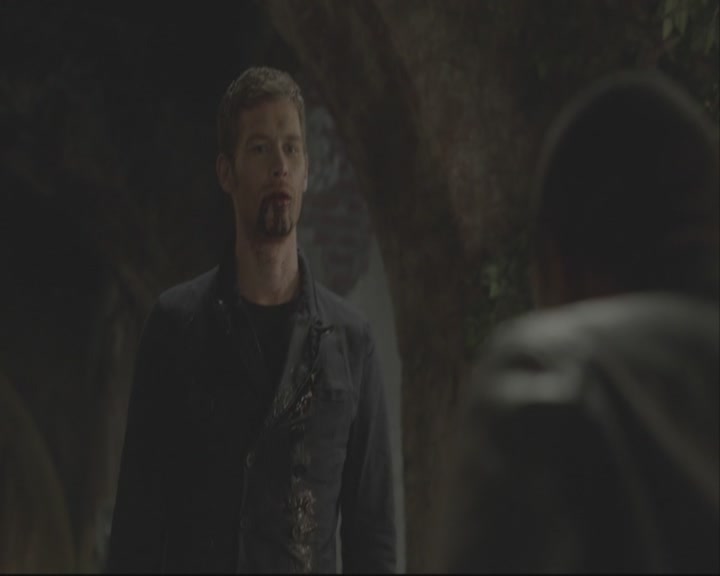 VampireDiariesWorld-dot-org_TheOriginals1x08TheRiverInReverse-deletedscene0388.jpg