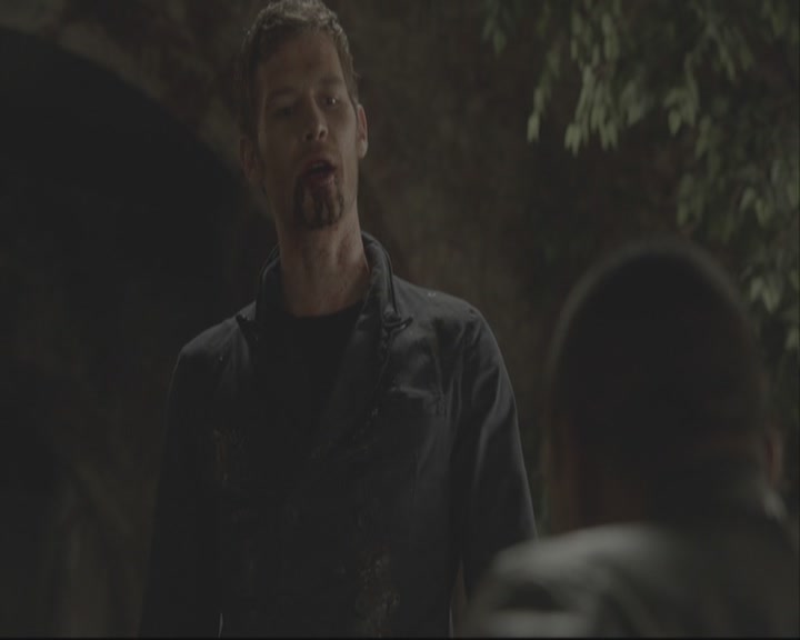 VampireDiariesWorld-dot-org_TheOriginals1x08TheRiverInReverse-deletedscene0390.jpg