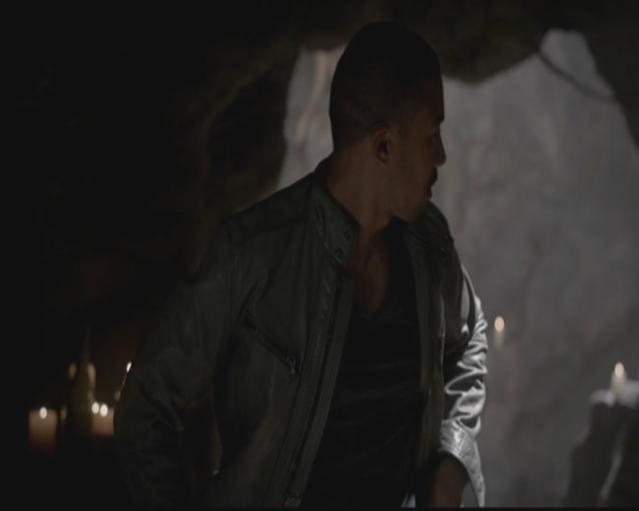 VampireDiariesWorld-dot-org_TheOriginals1x08TheRiverInReverse0586.jpg