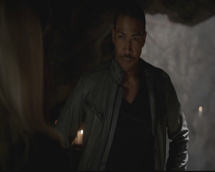 VampireDiariesWorld-dot-org_TheOriginals1x08TheRiverInReverse0593.jpg