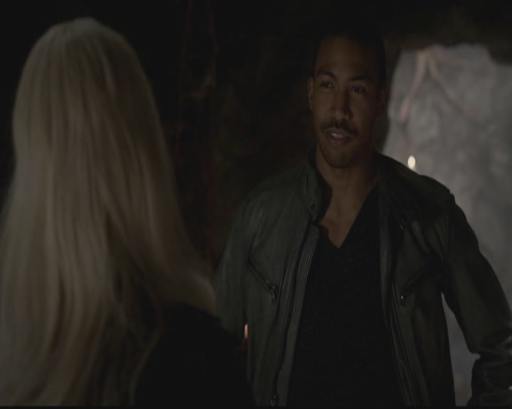 VampireDiariesWorld-dot-org_TheOriginals1x08TheRiverInReverse0601.jpg