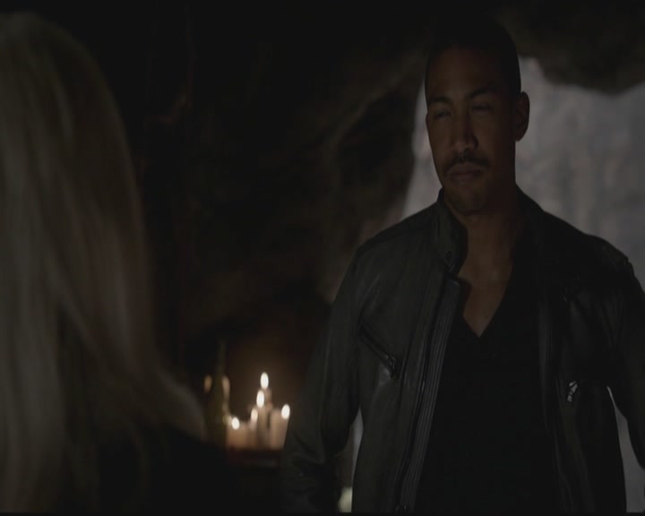 VampireDiariesWorld-dot-org_TheOriginals1x08TheRiverInReverse0609.jpg