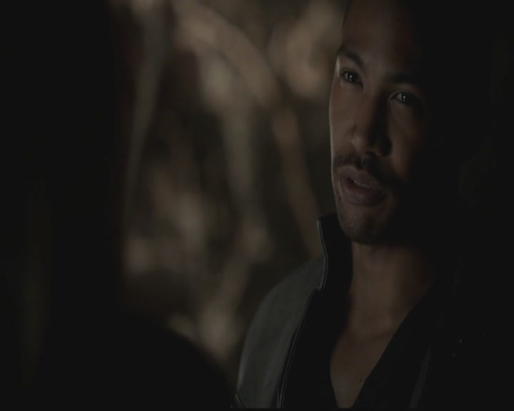 VampireDiariesWorld-dot-org_TheOriginals1x08TheRiverInReverse0645.jpg