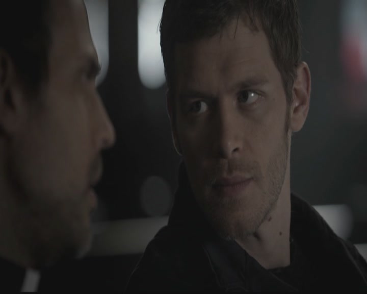 VampireDiariesWorld-dot-org_TheOriginals1x08TheRiverInReverse0910.jpg