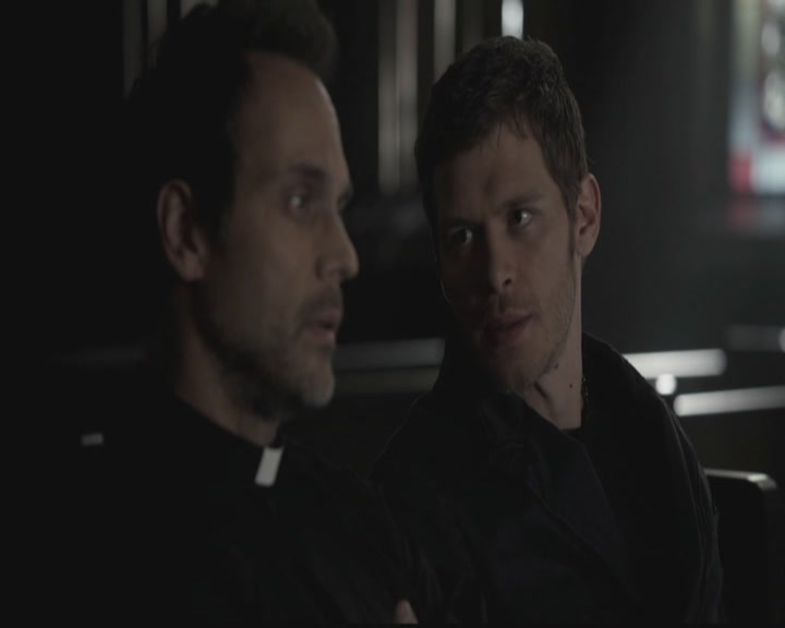 VampireDiariesWorld-dot-org_TheOriginals1x08TheRiverInReverse0923.jpg