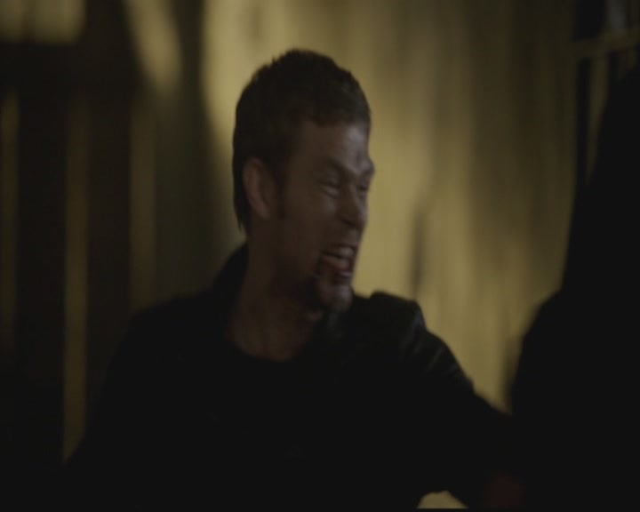 VampireDiariesWorld-dot-org_TheOriginals1x08TheRiverInReverse1550.jpg