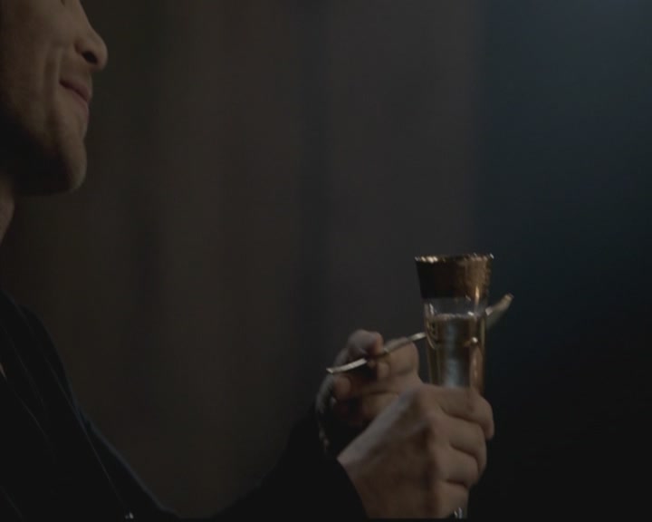 VampireDiariesWorld-dot-org_TheOriginals1x09ReigningPainInNewOrleans0038.jpg