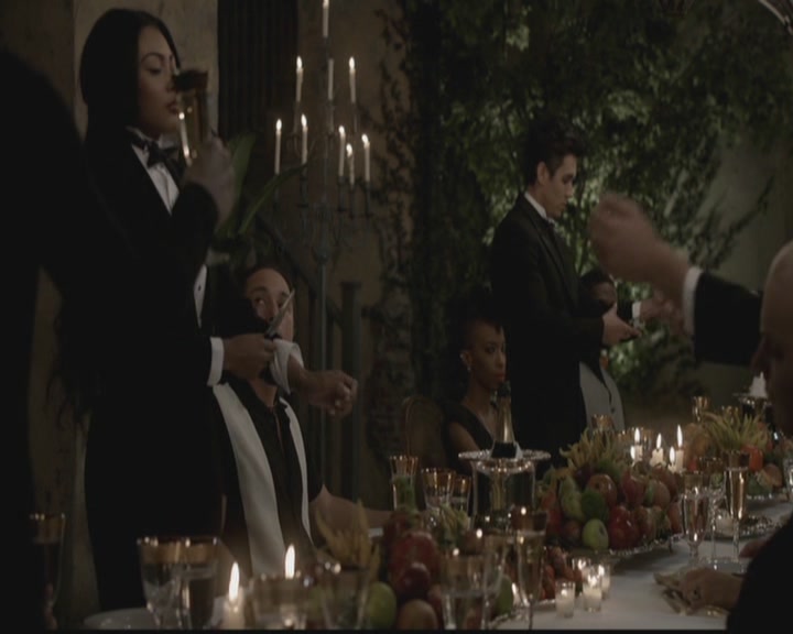 VampireDiariesWorld-dot-org_TheOriginals1x09ReigningPainInNewOrleans0072.jpg