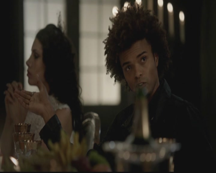 VampireDiariesWorld-dot-org_TheOriginals1x09ReigningPainInNewOrleans0182.jpg