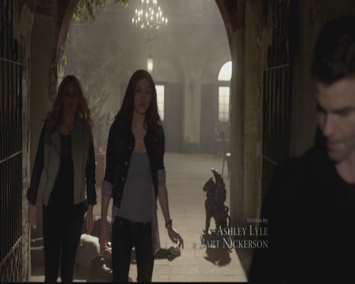 VampireDiariesWorld-dot-org_TheOriginals1x09ReigningPainInNewOrleans0420.jpg