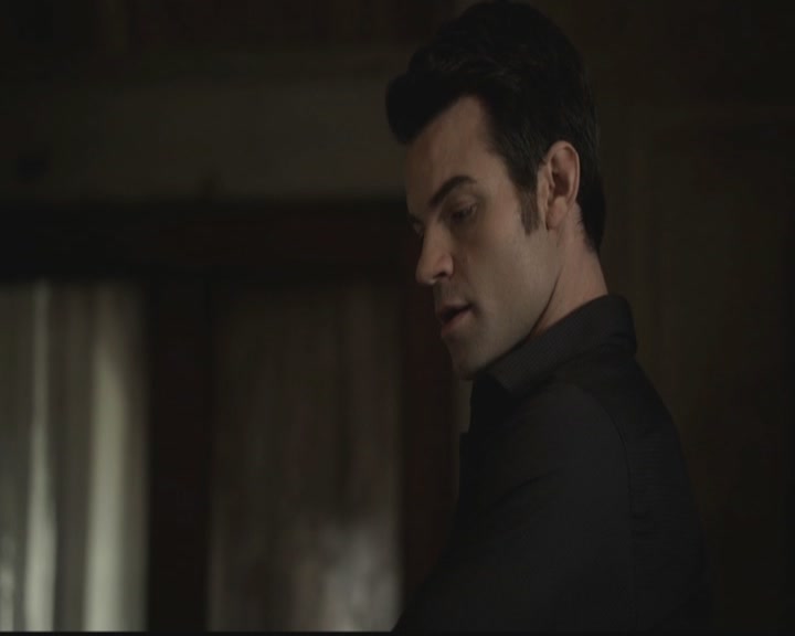 VampireDiariesWorld-dot-org_TheOriginals1x11ApresMoileDeluge0078.jpg