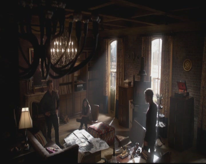 VampireDiariesWorld-dot-org_TheOriginals1x11ApresMoileDeluge0083.jpg