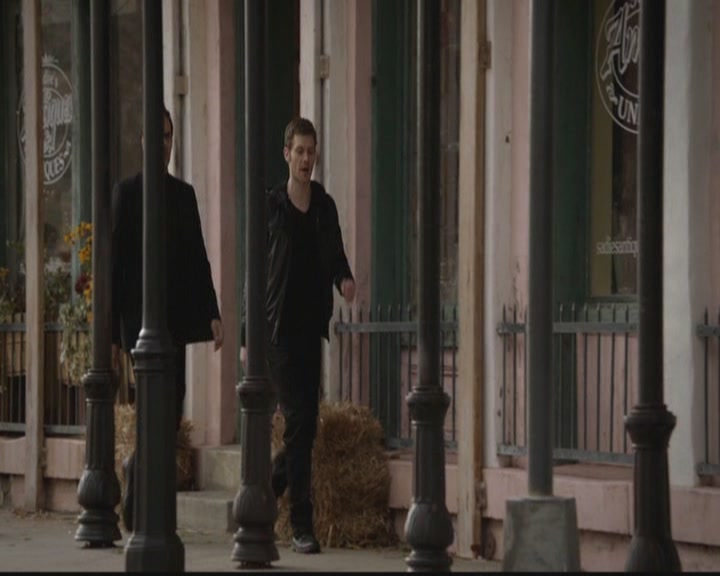 VampireDiariesWorld-dot-org_TheOriginals1x11ApresMoileDeluge0561.jpg