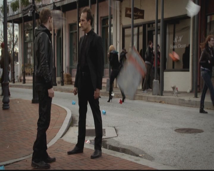 VampireDiariesWorld-dot-org_TheOriginals1x11ApresMoileDeluge0650.jpg