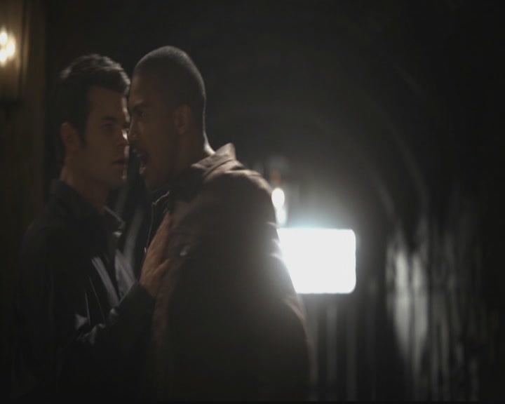 VampireDiariesWorld-dot-org_TheOriginals1x11ApresMoileDeluge0713.jpg