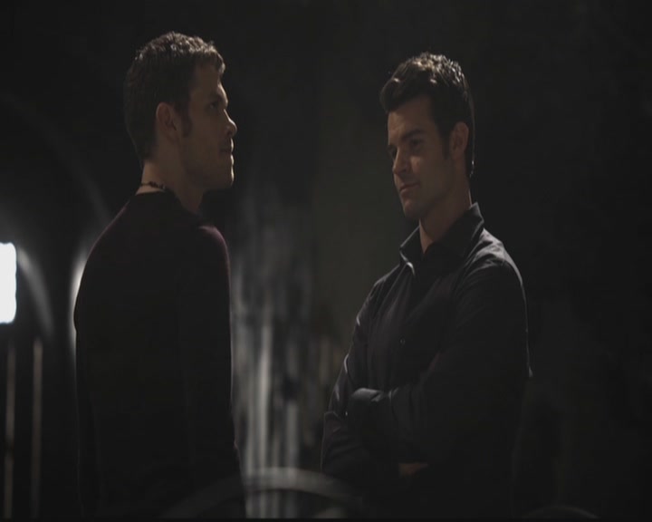 VampireDiariesWorld-dot-org_TheOriginals1x11ApresMoileDeluge0781.jpg