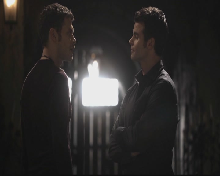 VampireDiariesWorld-dot-org_TheOriginals1x11ApresMoileDeluge0785.jpg