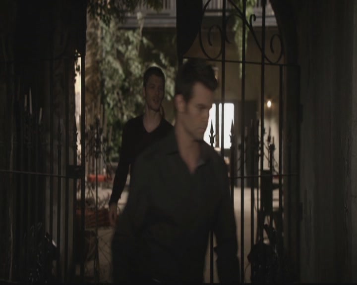 VampireDiariesWorld-dot-org_TheOriginals1x11ApresMoileDeluge0801.jpg