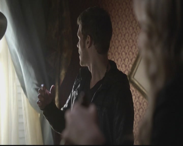 VampireDiariesWorld-dot-org_TheOriginals1x11ApresMoileDeluge1012.jpg