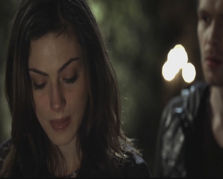 VampireDiariesWorld-dot-org_TheOriginals1x11ApresMoileDeluge1058.jpg