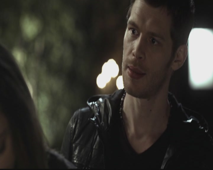 VampireDiariesWorld-dot-org_TheOriginals1x11ApresMoileDeluge1059.jpg