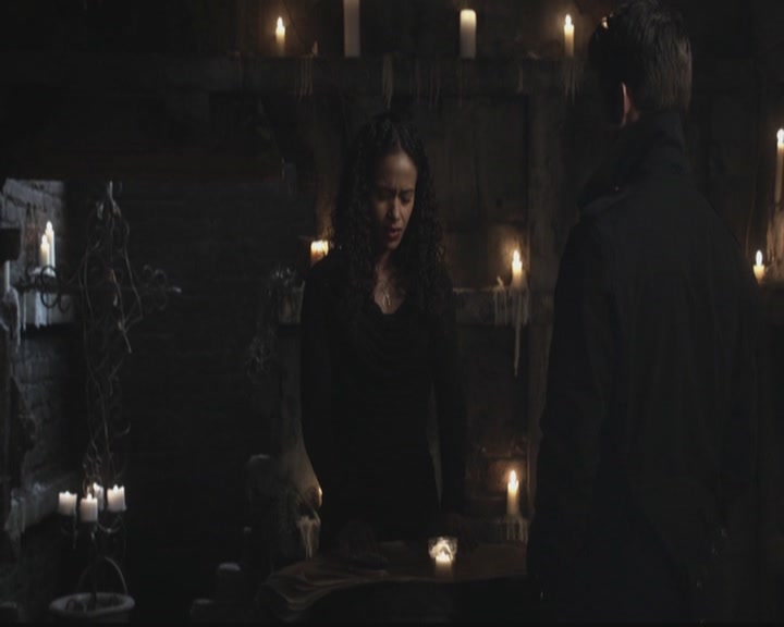 VampireDiariesWorld-dot-org_TheOriginals1x11ApresMoileDeluge1078.jpg