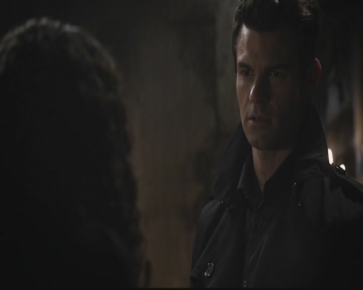 VampireDiariesWorld-dot-org_TheOriginals1x11ApresMoileDeluge1097.jpg